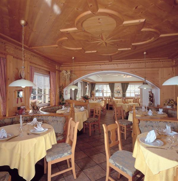 Hotel Garni Soreie Pozza di Fassa Zewnętrze zdjęcie
