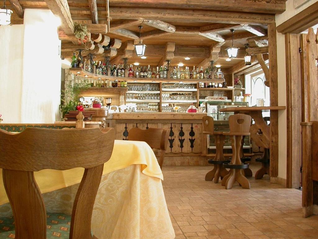 Hotel Garni Soreie Pozza di Fassa Zewnętrze zdjęcie