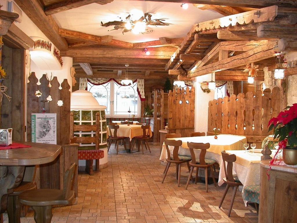Hotel Garni Soreie Pozza di Fassa Zewnętrze zdjęcie