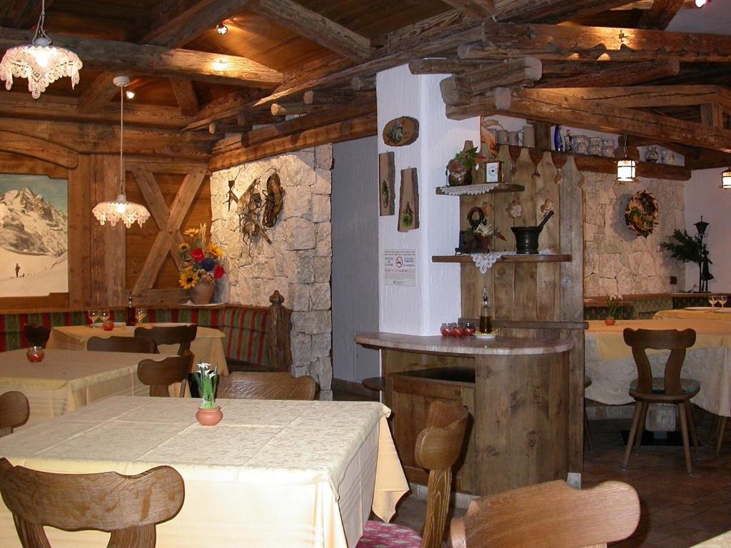 Hotel Garni Soreie Pozza di Fassa Zewnętrze zdjęcie