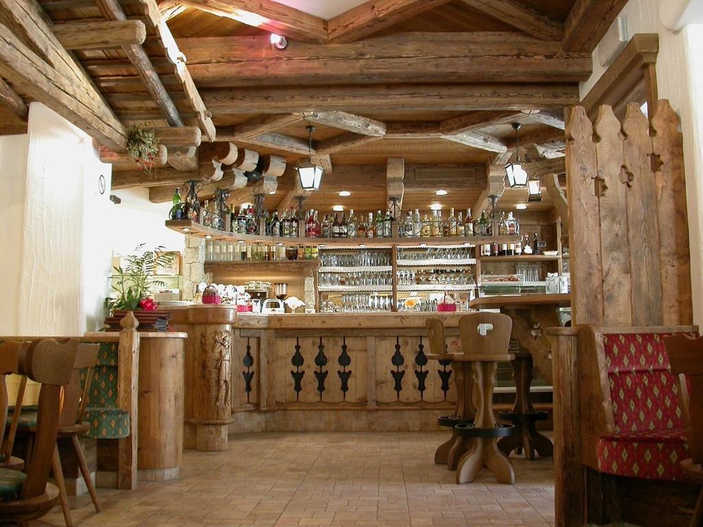 Hotel Garni Soreie Pozza di Fassa Zewnętrze zdjęcie
