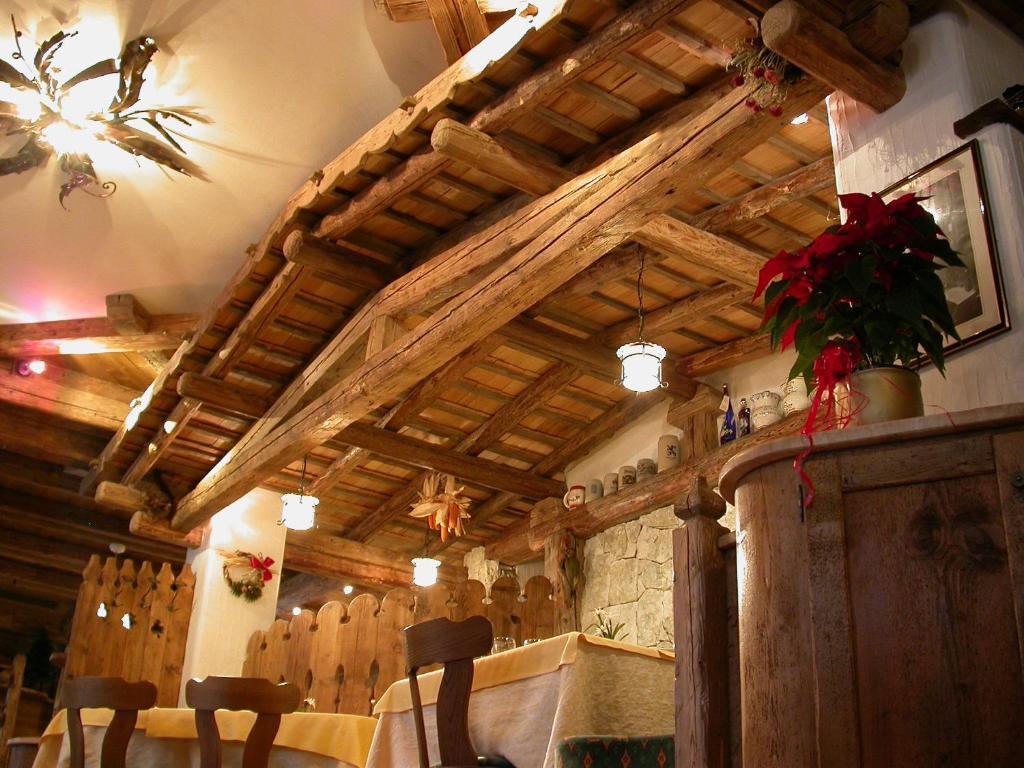 Hotel Garni Soreie Pozza di Fassa Zewnętrze zdjęcie