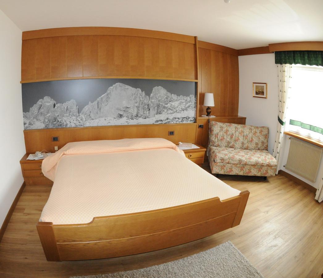 Hotel Garni Soreie Pozza di Fassa Zewnętrze zdjęcie