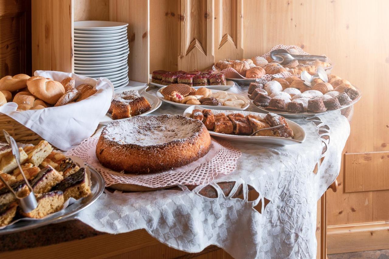 Hotel Garni Soreie Pozza di Fassa Zewnętrze zdjęcie